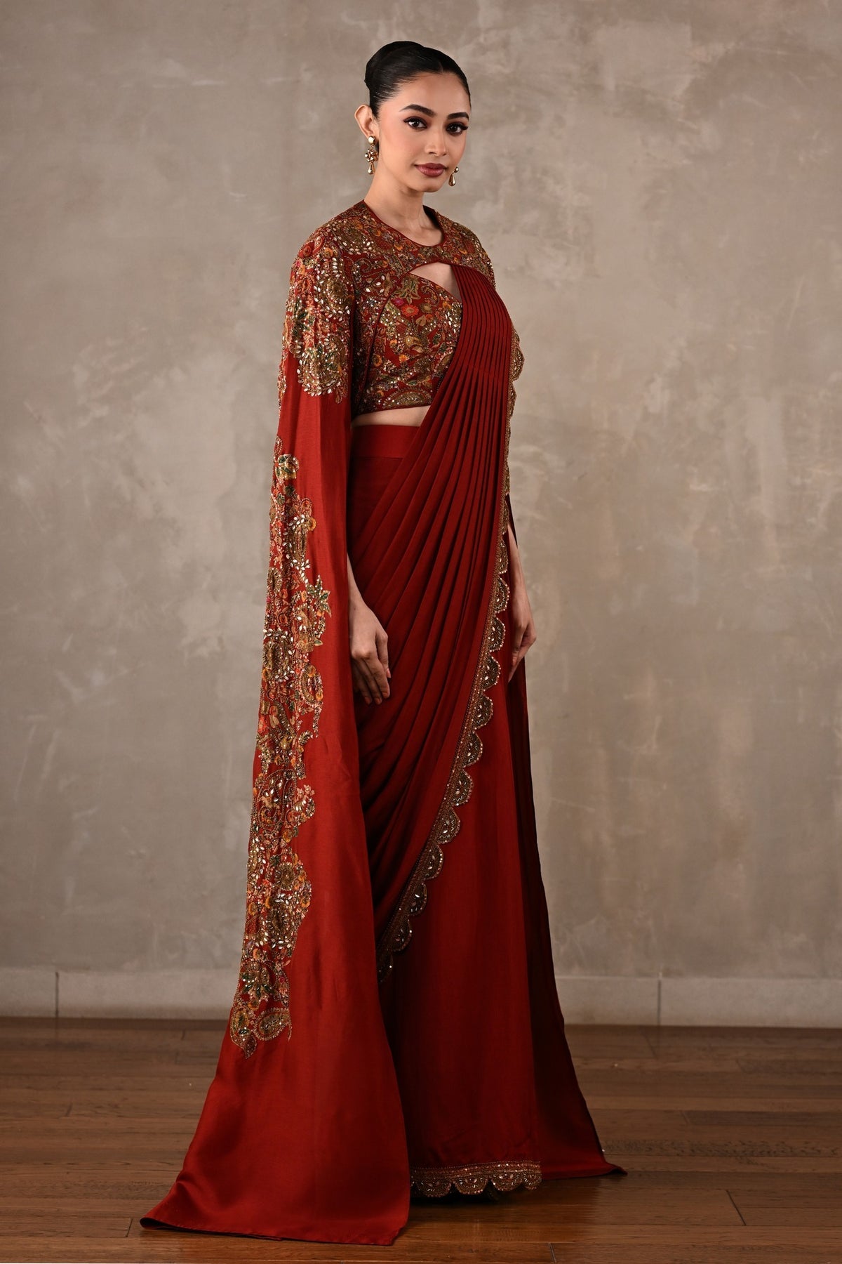 Regal Draped Saree Set XS