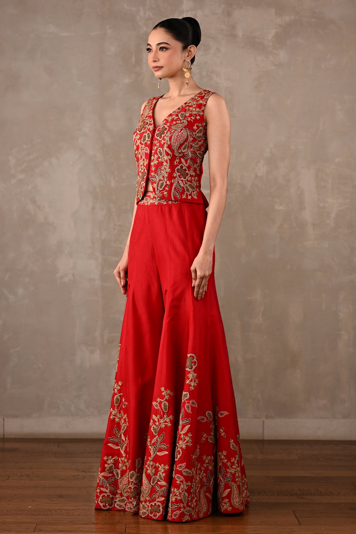 Thread Embroidered Waistcoat Co-ord Set