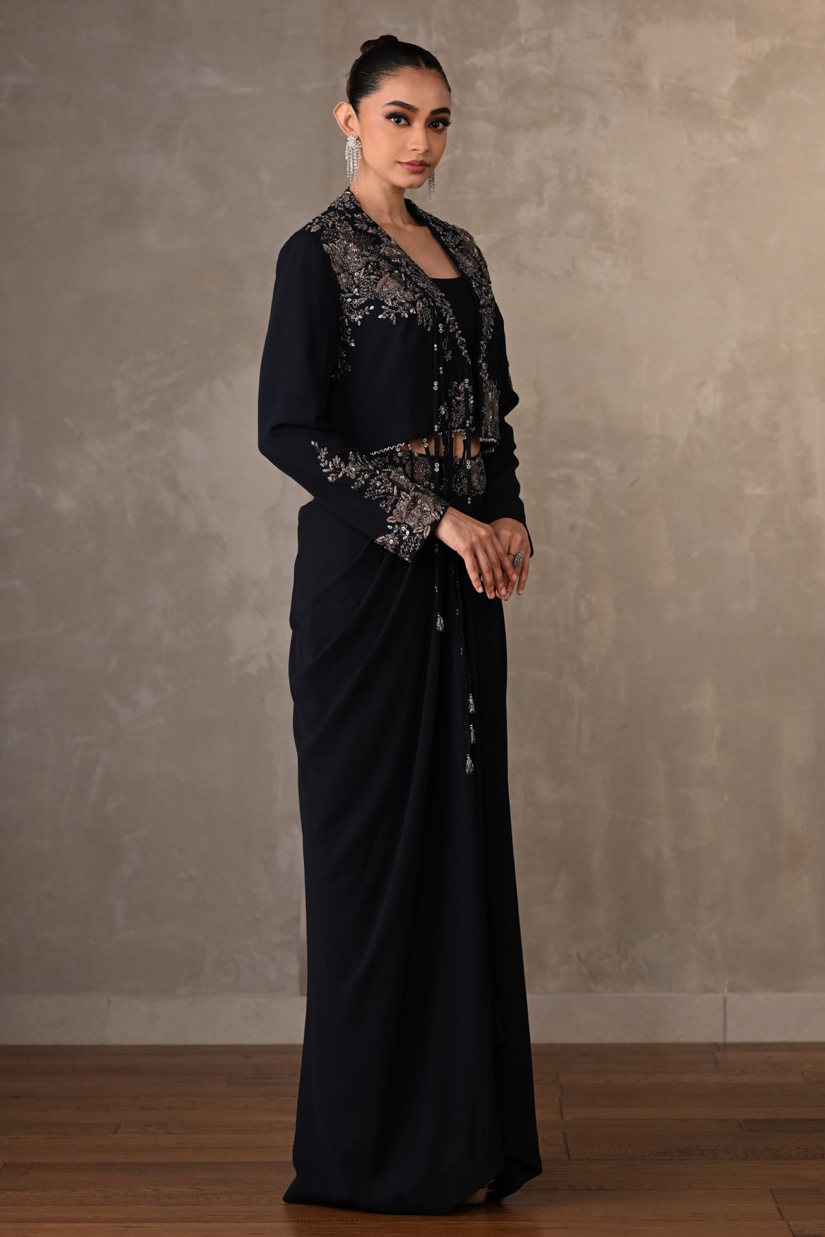 Blue Embroidered Georgette Drape Set With Jacket