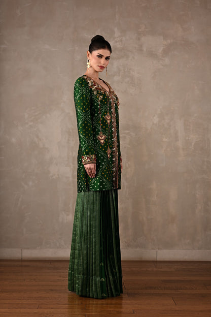 Bandhani Embroidered Top & Pleated Pants Set