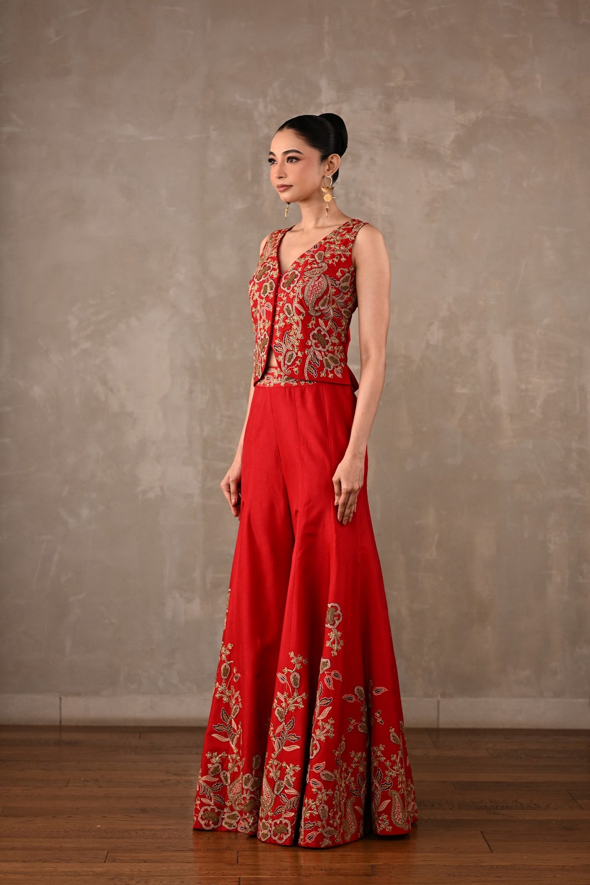 Thread Embroidered Waistcoat Co-ord Set