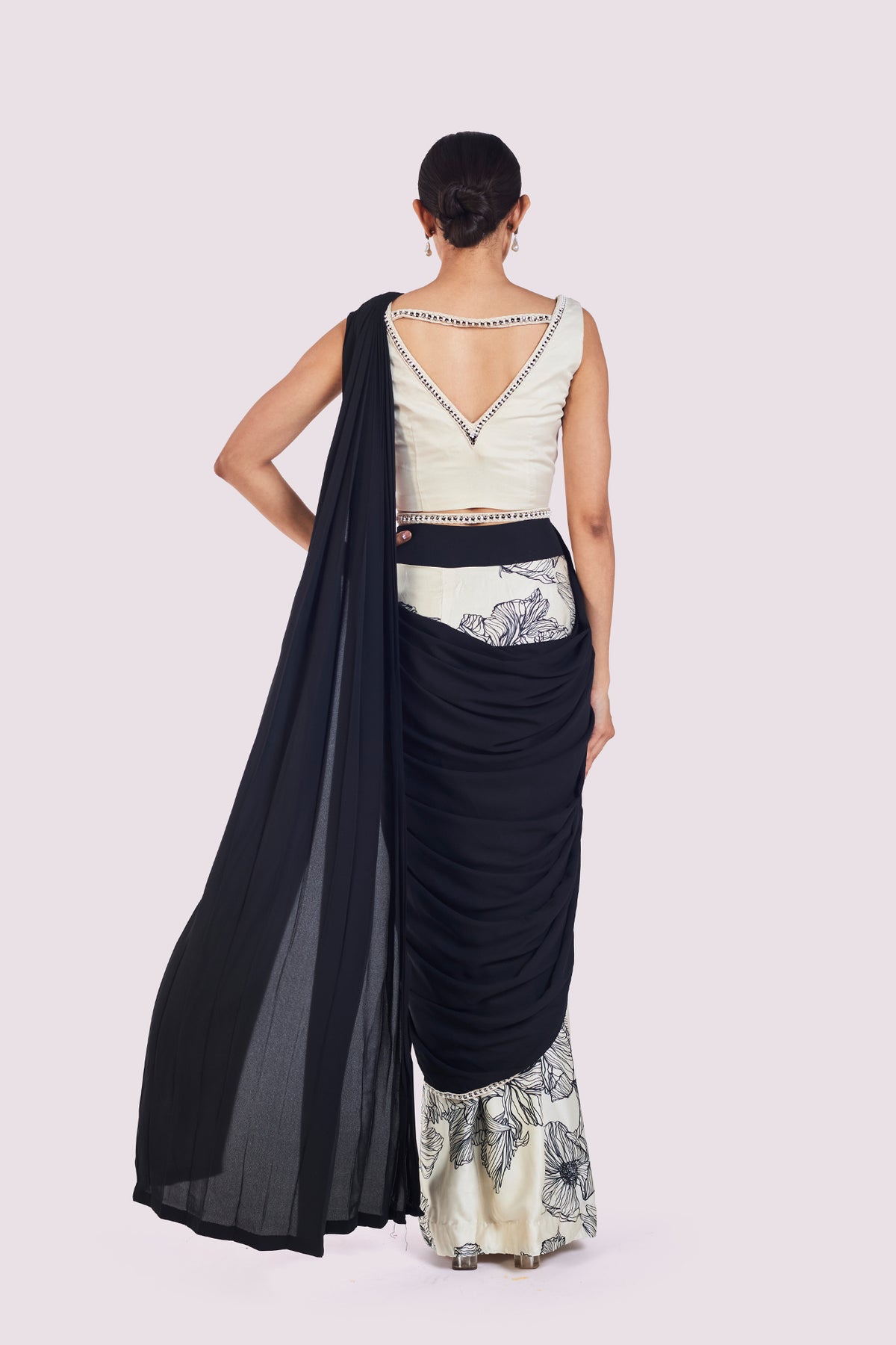 Floral Drape Saree With Contrast Pallu