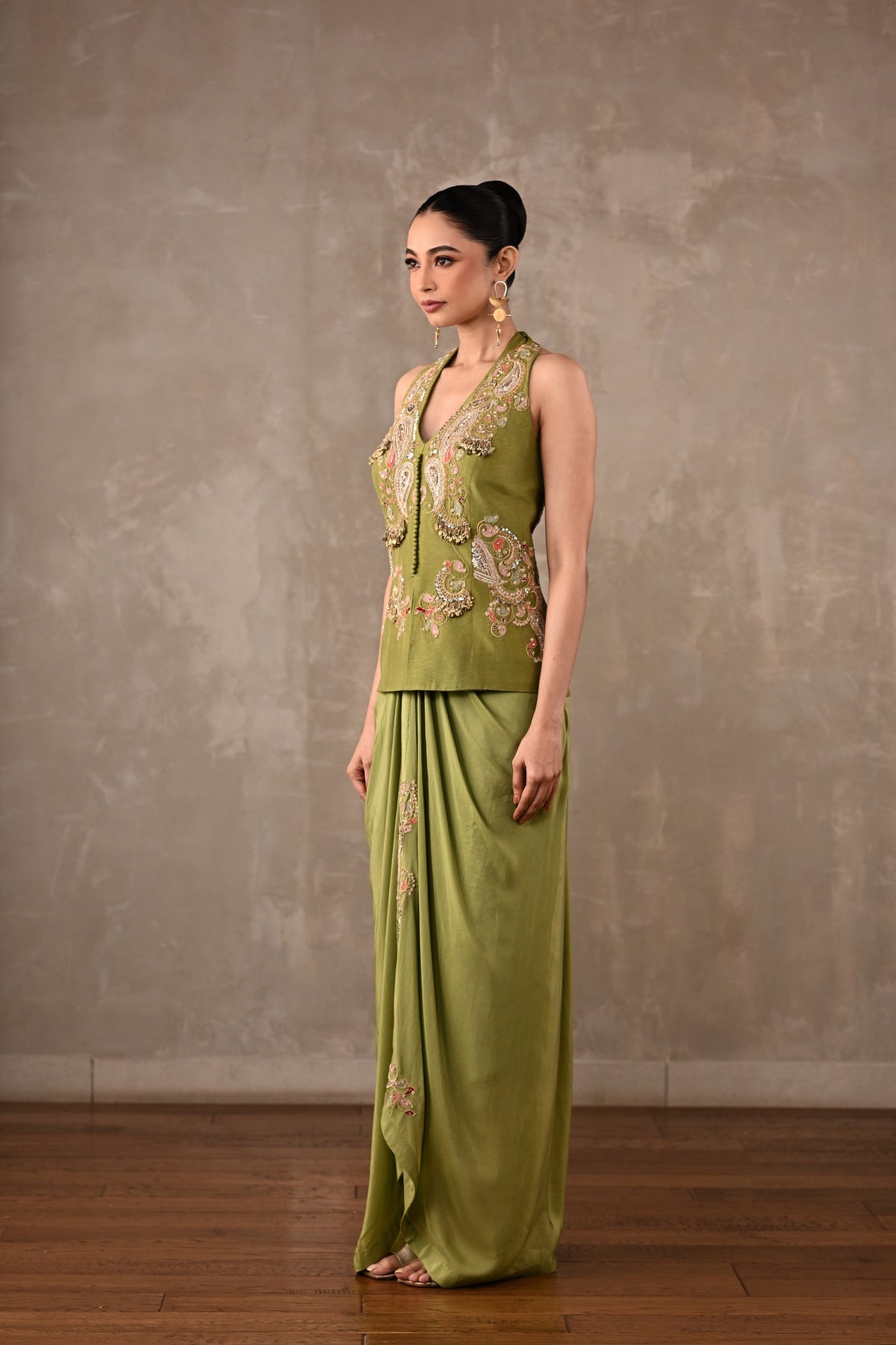 Paisley Embroidered Drape Skirt Set