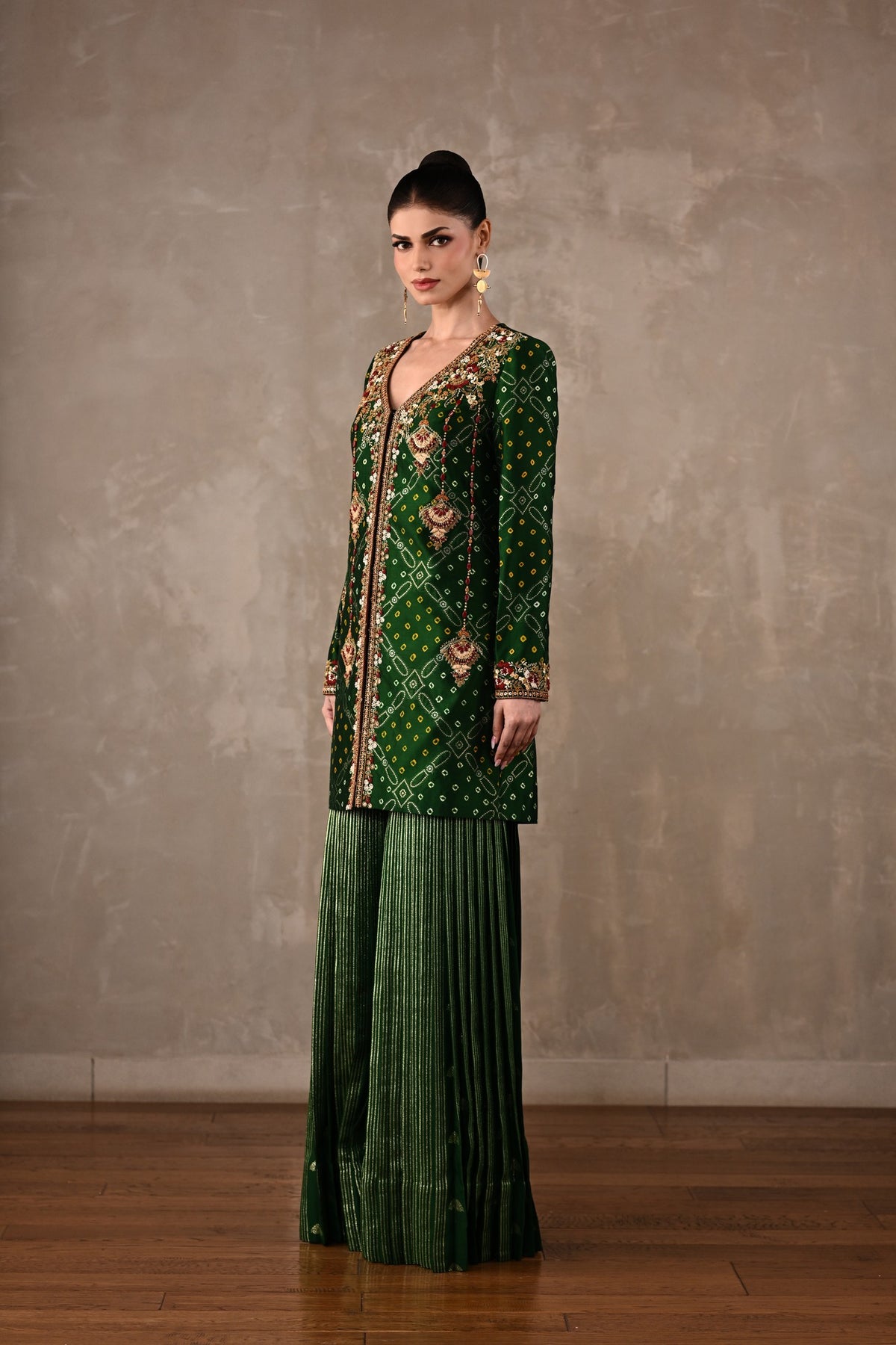 Bandhani Embroidered Top & Pleated Pants Set