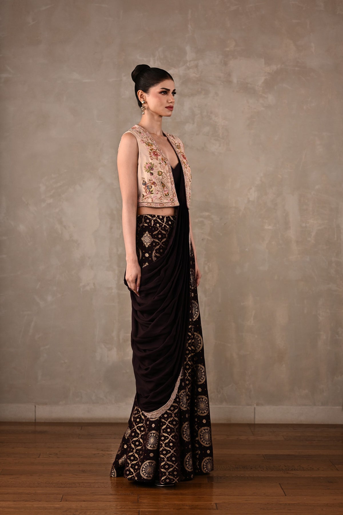 Pre-Draped Banarasi Saree Set
