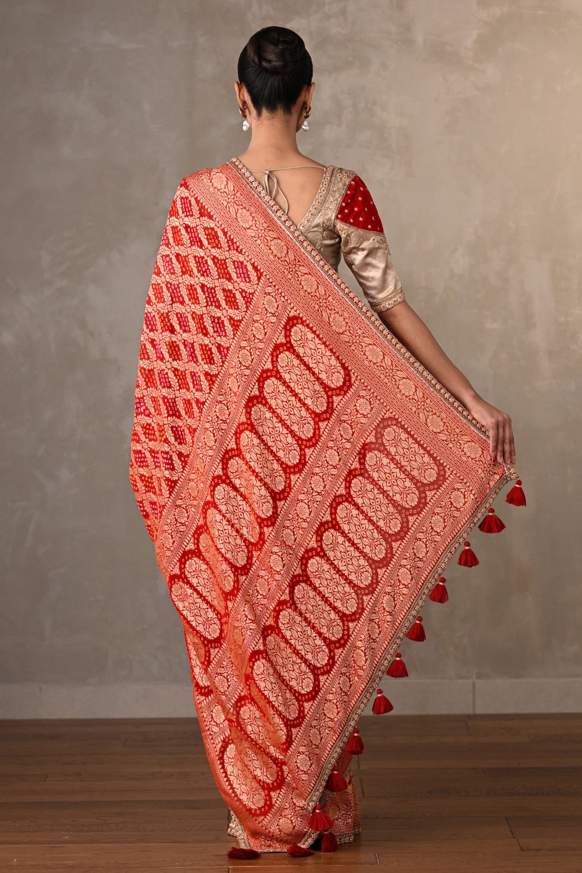 Royal Bandhej Elegance Saree Set