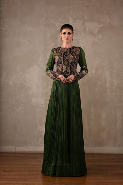 Patchwork-Inspired Embroidered Yoke Gown Set